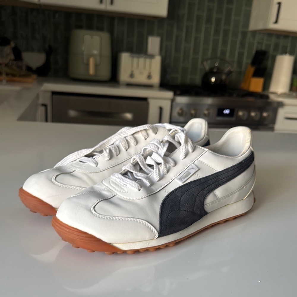 Puma Anjans - White and Navy Classic Sneakers